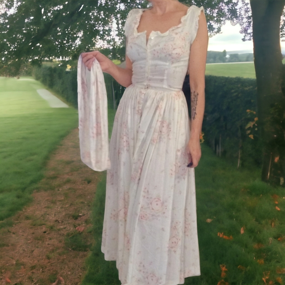 Vintage Pink and Cream Pleated Maxi Sundress - Picture 6 of 14